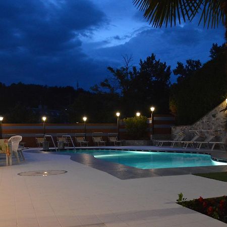 Hotel Plaza Tabiano Terme ภายนอก รูปภาพ