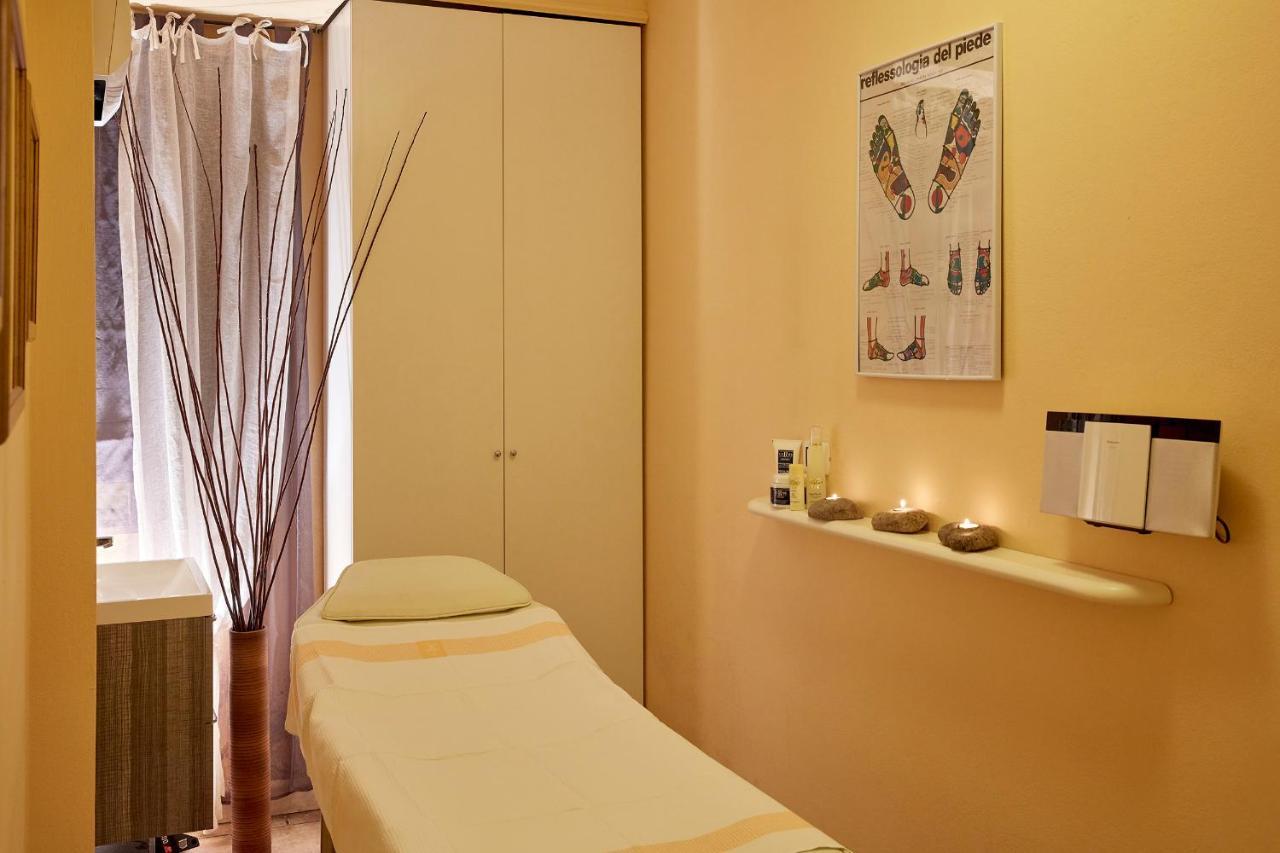 Hotel Plaza Tabiano Terme ภายนอก รูปภาพ