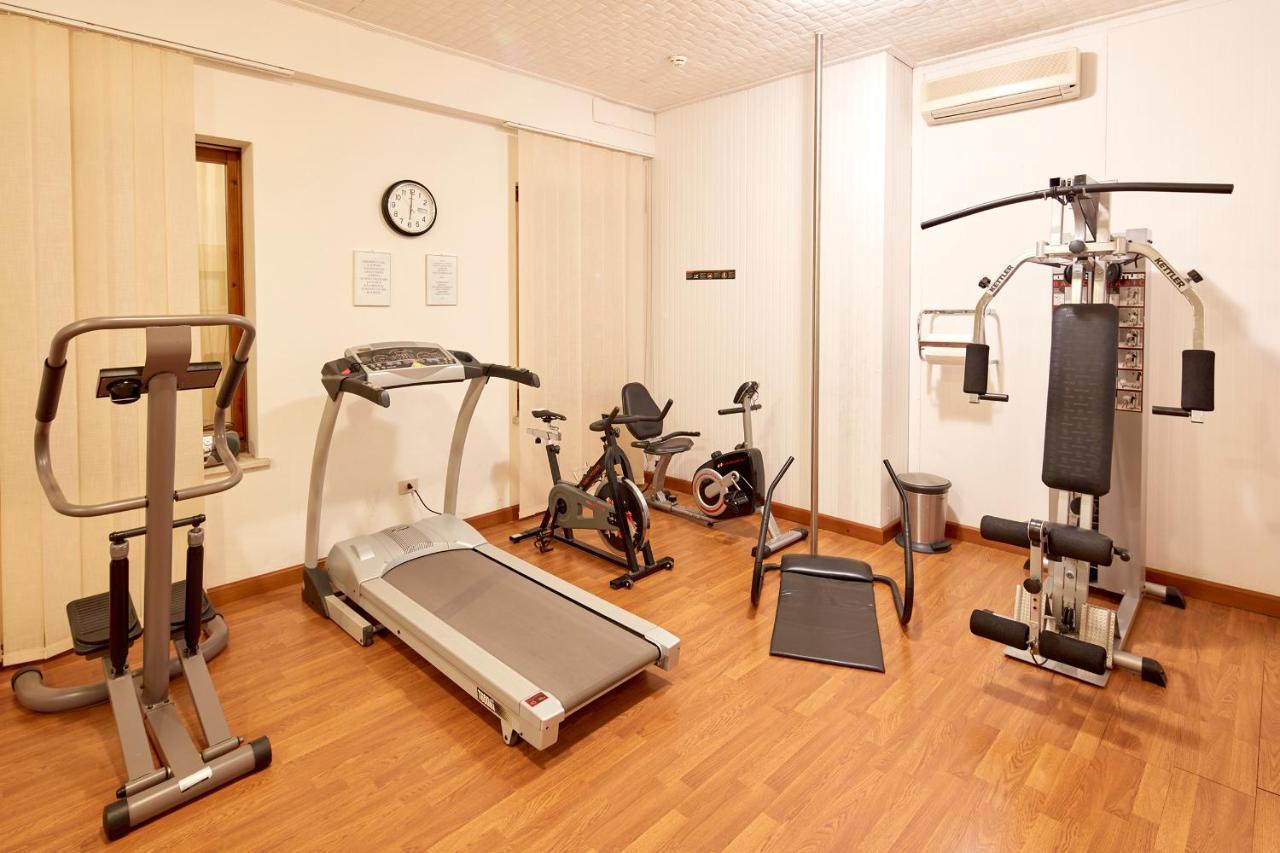 Hotel Plaza Tabiano Terme ภายนอก รูปภาพ