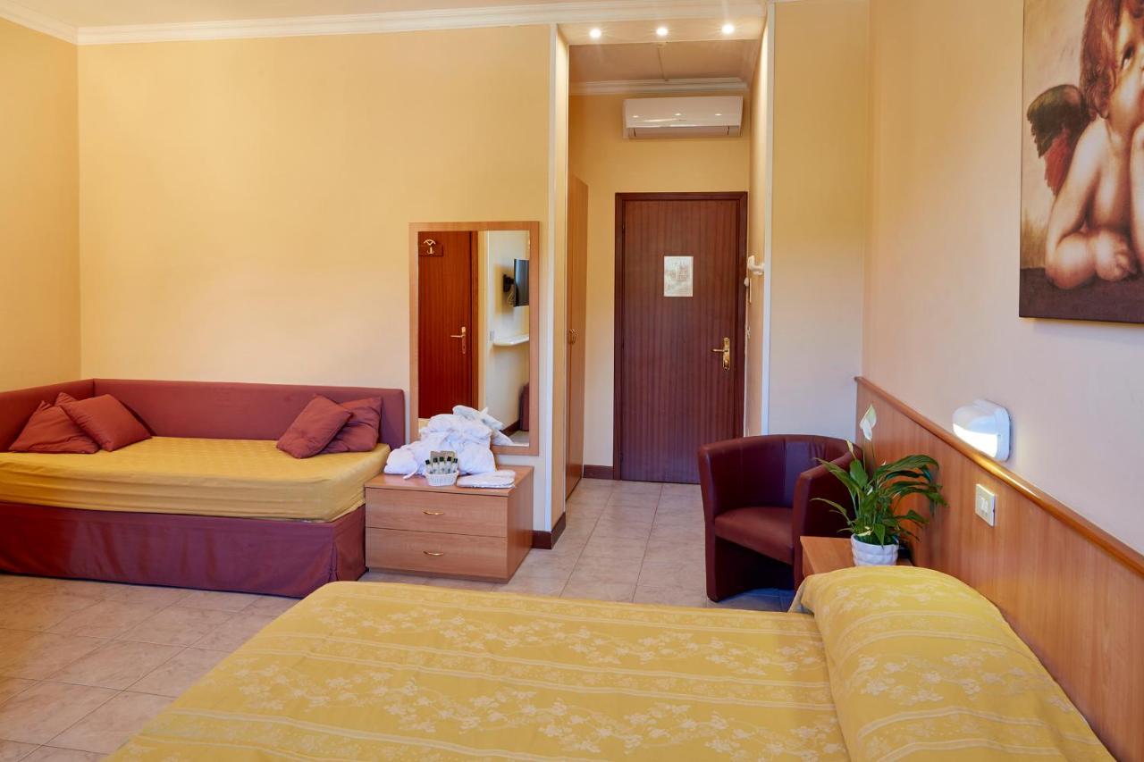 Hotel Plaza Tabiano Terme ภายนอก รูปภาพ